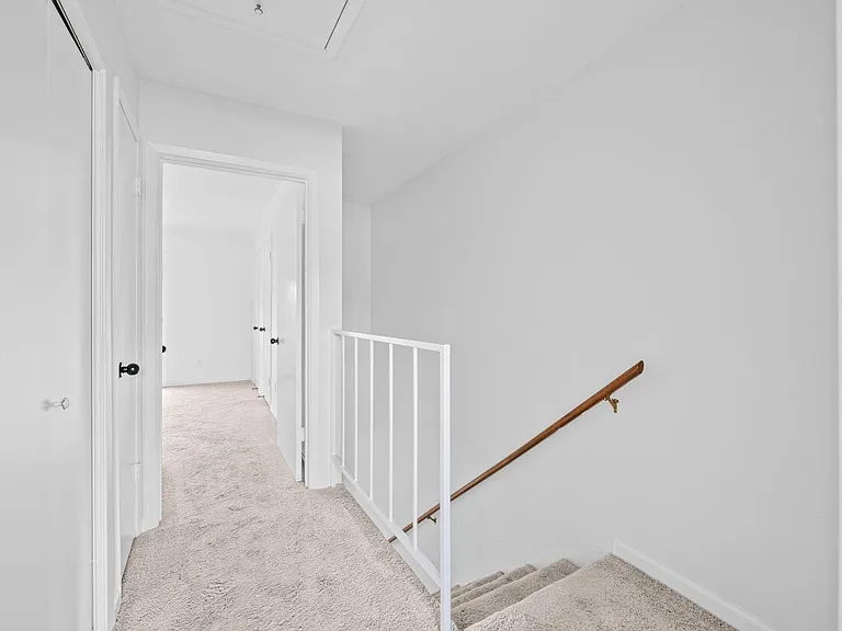 6111 Beverly Hill St #39 — Photo 27
