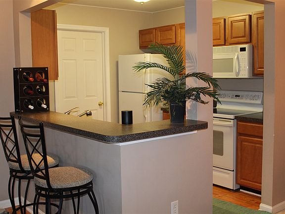 5th image of 16538 Glenpointe Dr
