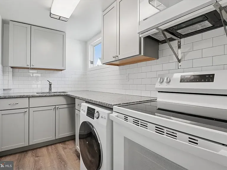 211 S Dupont Rd #B — Photo 4