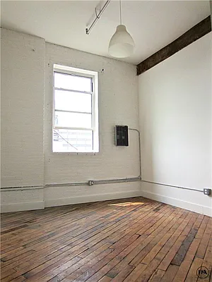 Rented by DSA Realty | media 35