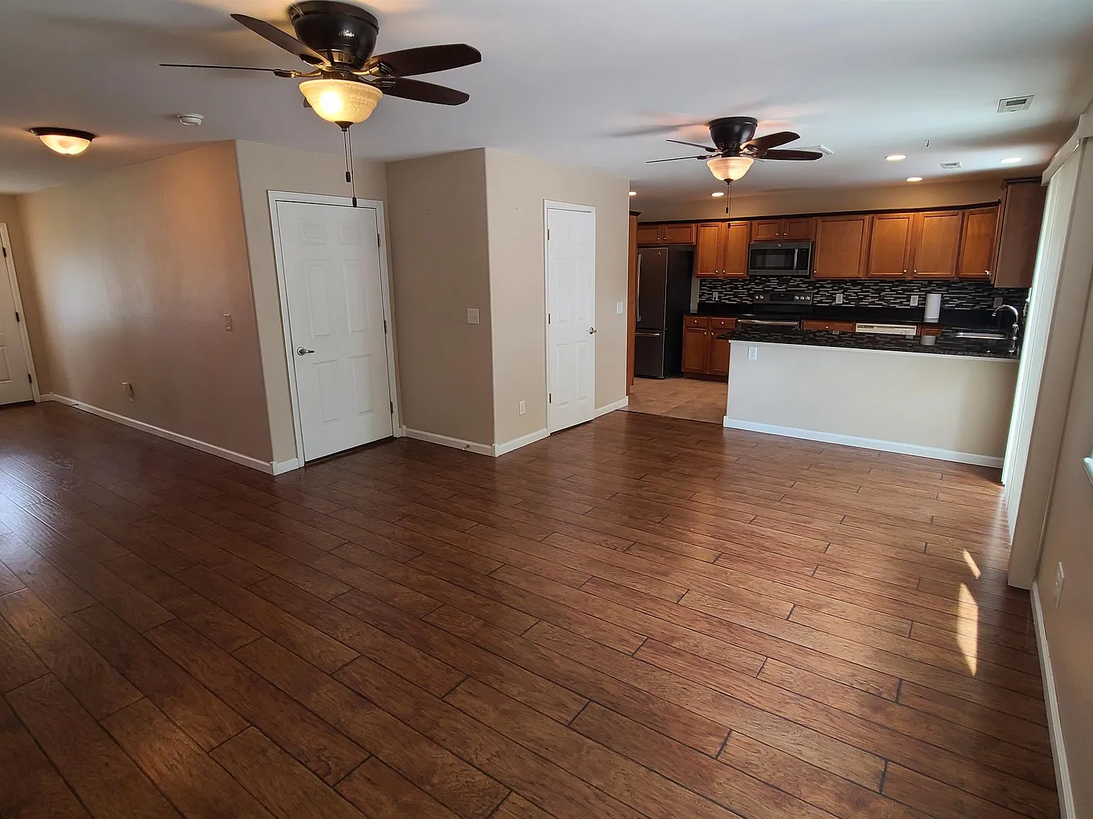 807 Montclair Drive - 1 — Photo 3