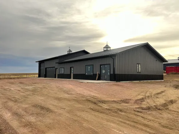 27996 Houseboat Dr, Hot Springs, SD 57747