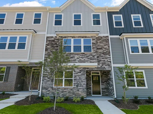 605 Dorset Stream Dr, Fuquay Varina, NC 27526