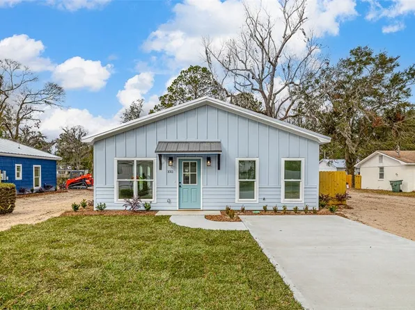 1011 Elbert St, Darien, GA 31305