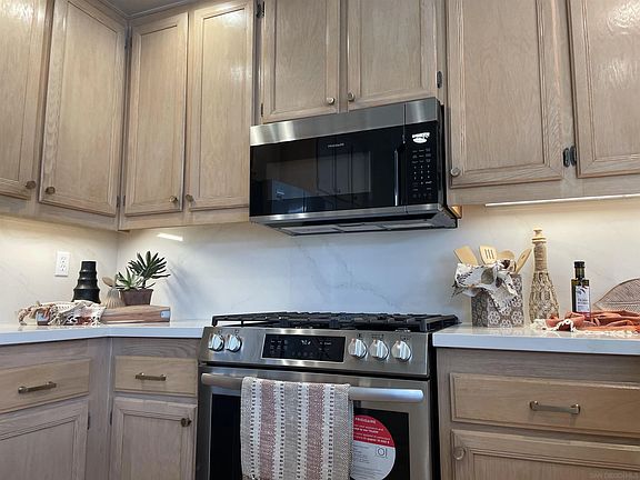 3rd image of 11320 Provencal Pl