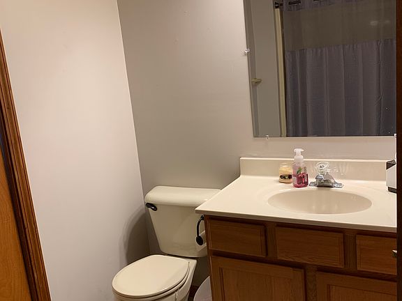5th image of 733 Kevin Dr