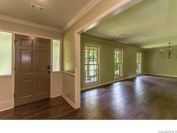 3rd image of 1101 Greystone Dr
