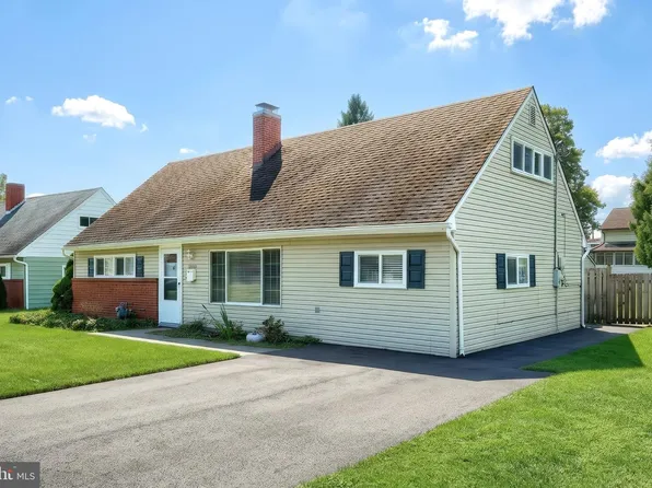 1512 Continental Rd, York, PA 17404