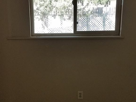 5th image of 1500 Pecan Dr