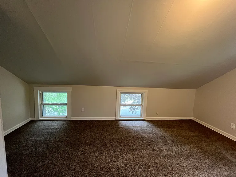 453 Mound St #2 — Photo 10