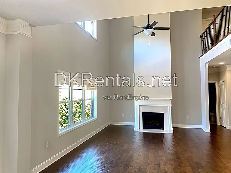 582 Warrenton Run Dr — Photo 8