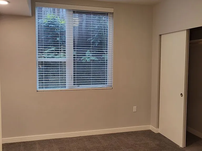 Pacific Ridge Apartments — Photo 38