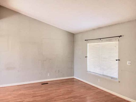5th image of 22684 Prospect Hts