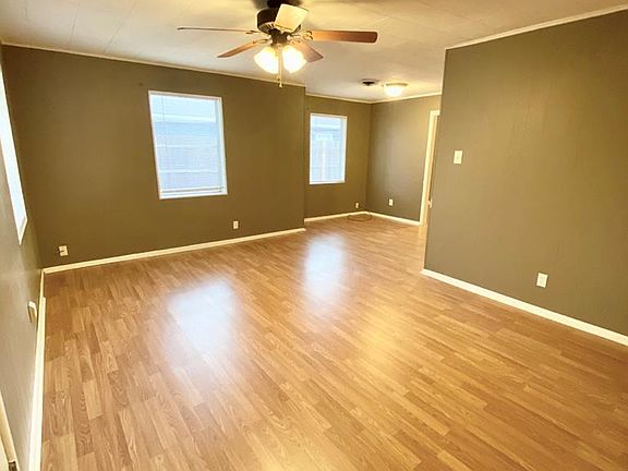2nd image of 1025 McArthur Dr