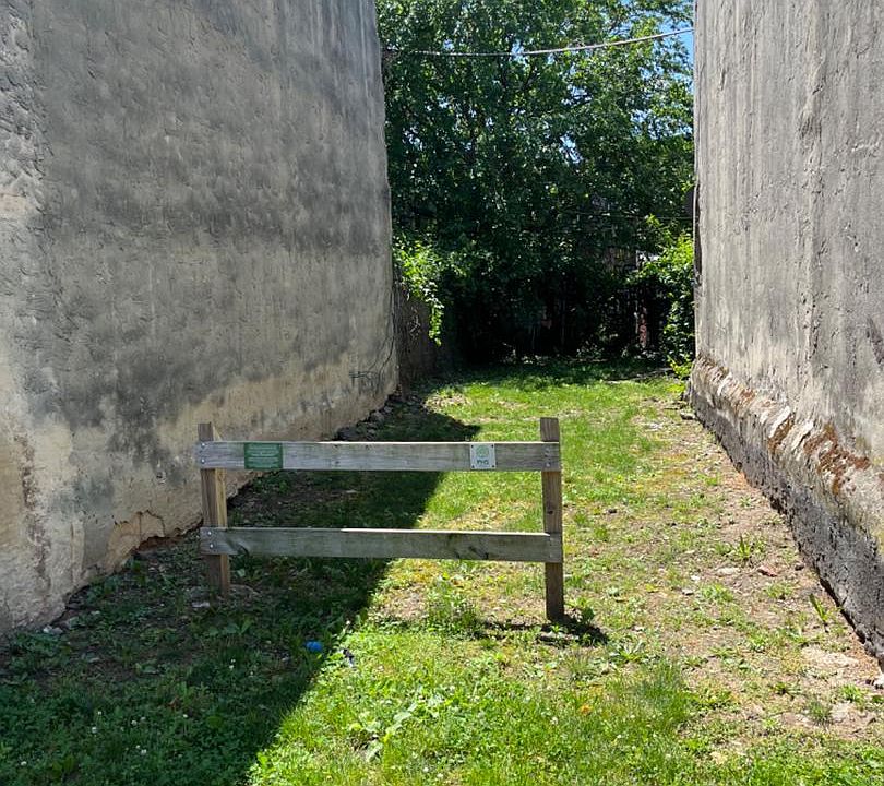 1st image of 3024 W Gordon St