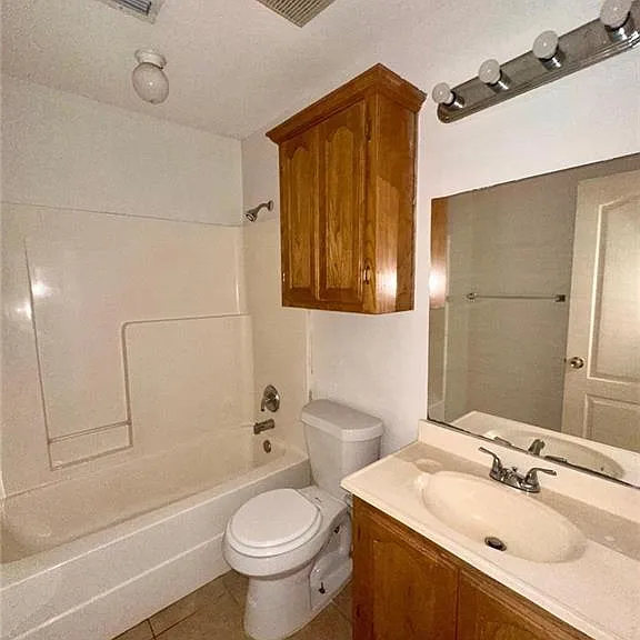 808 N Cross Ln #3 — Photo 13