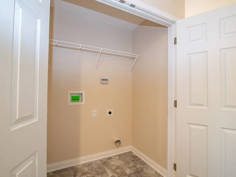 203 Dixon Cir — Photo 29