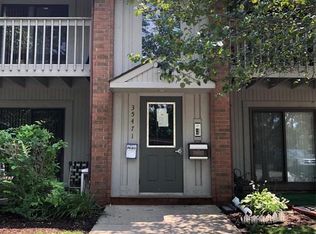 35471 Hickory Woods Dr APT 6, Clinton Township, MI 48035