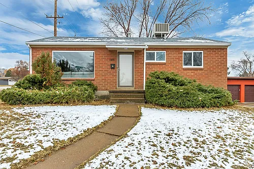 1185 Douglas St Photo 1