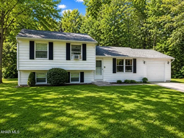 7252 Admiral Peary Hwy, Loretto, PA 15940
