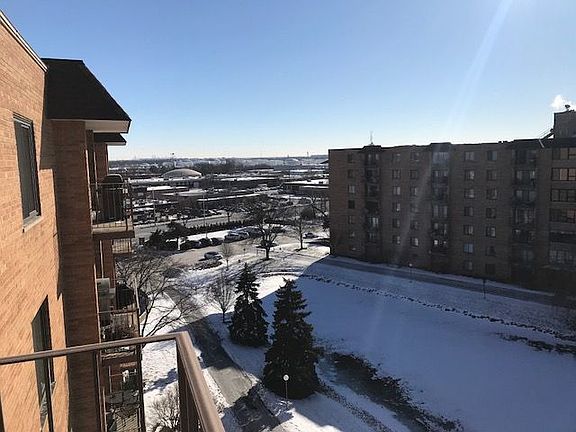 3rd image of 1717 W Crystal Ln Unit 706