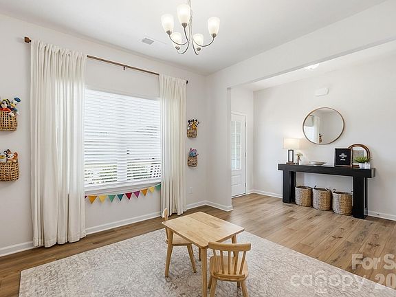 5th image of 6023 Busch Way