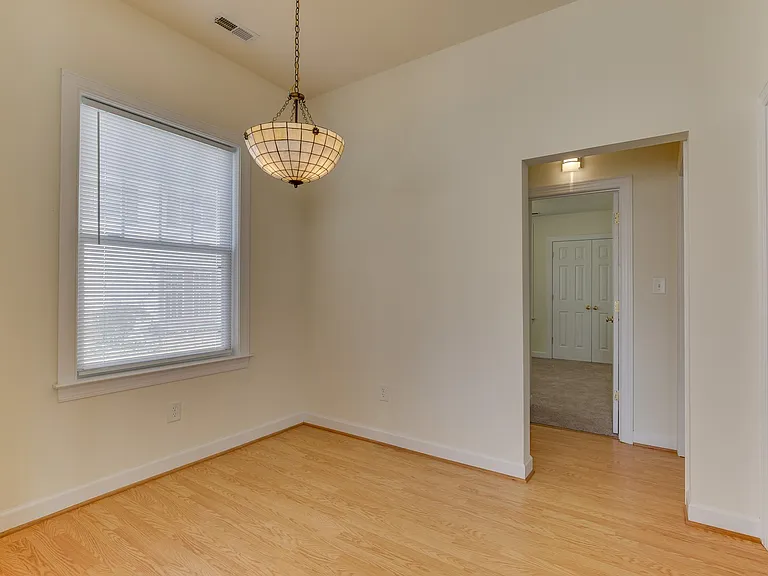 955 Poquoson Ave — Photo 10
