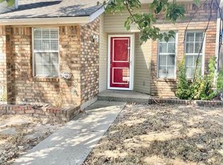 2137 Goodrich Dr, Moore, OK 73170