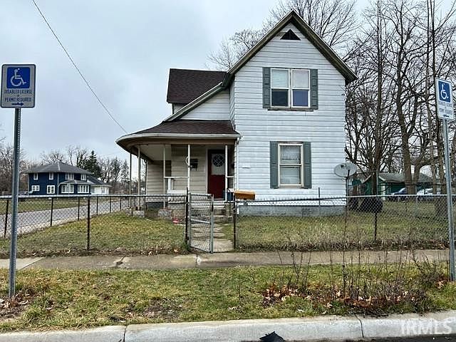 1st image of 1033 W Oak St
