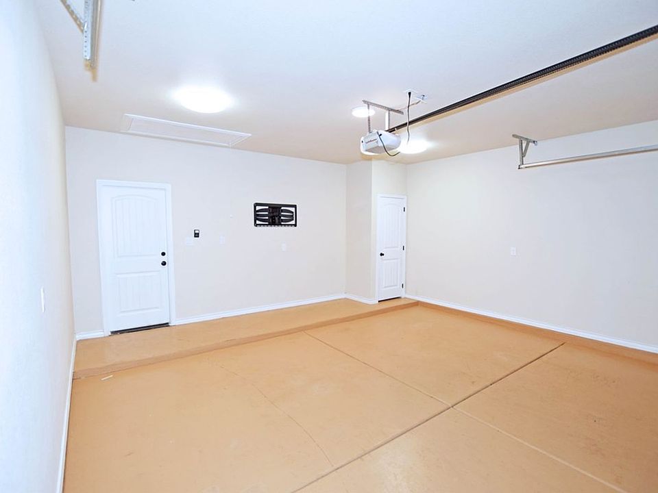 1st image of 507 Douglas Dr