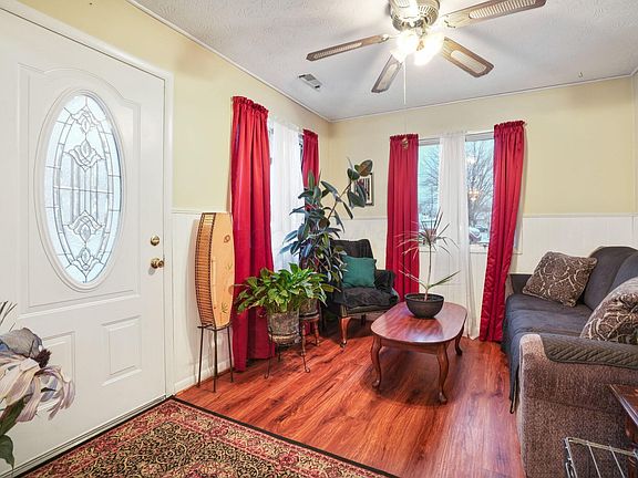 5th image of 315 Franconia Ave