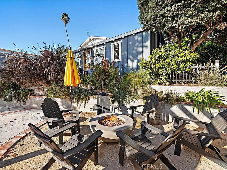 233 Cajon St — Photo 13