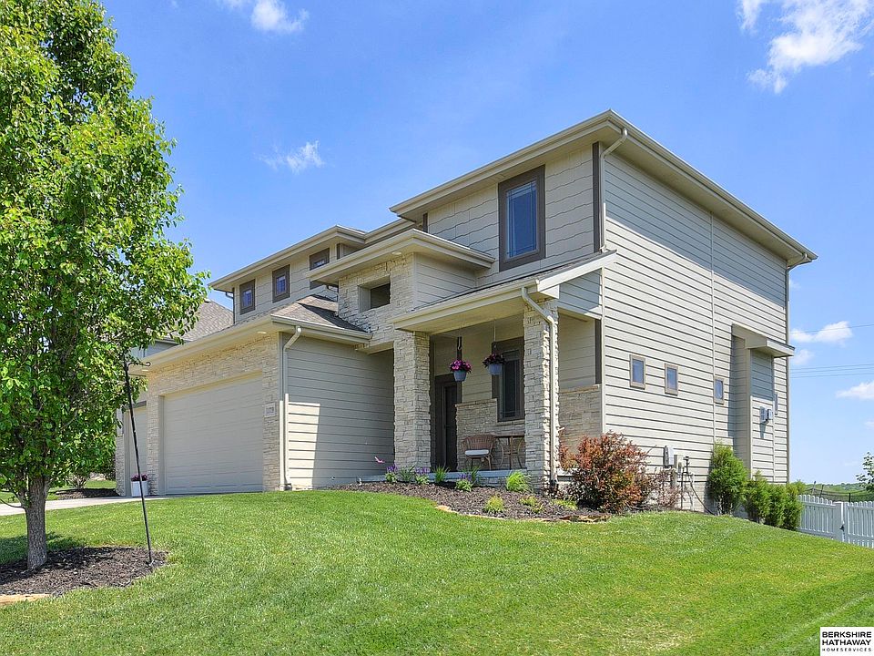 egeg＊shop 11719 S 113 Ave, Papillion, NE 68046 | MLS# 22519353 | Redfin