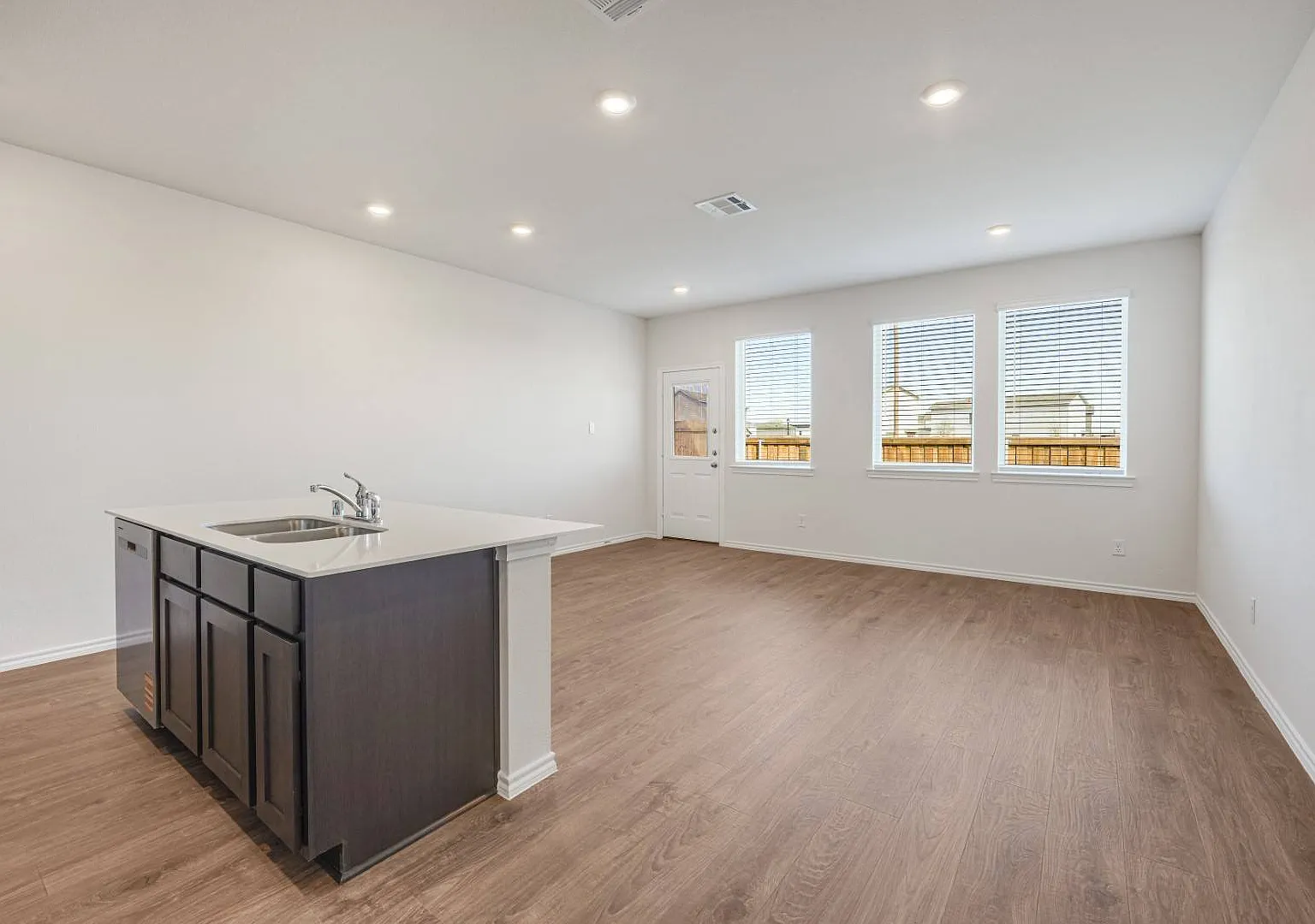 304 Tall Cedar Way — Photo 4