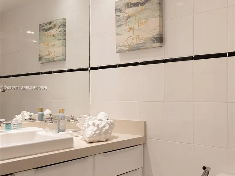 1817 S Ocean Dr #320 — Photo 14