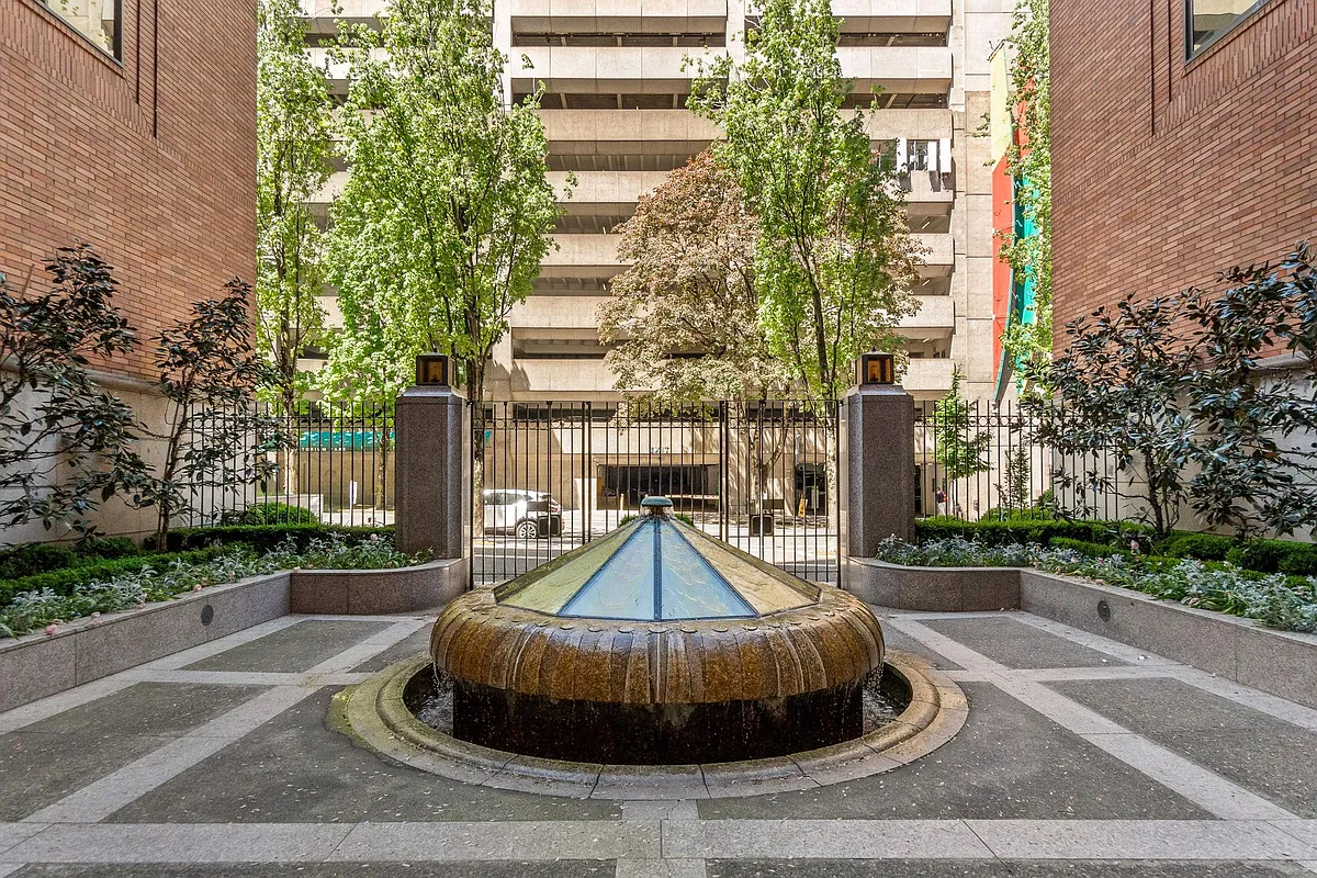 Building Photo - 1414 SW 3rd Ave #2703