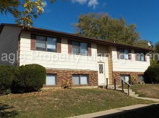 2831 Cory Ct SW APT B, Cedar Rapids, IA 52404