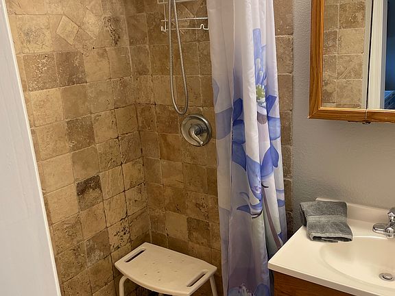 5th image of 6623 Westmont Dr