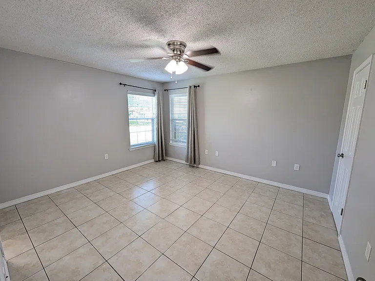 8325 Fortworth St — Photo 15