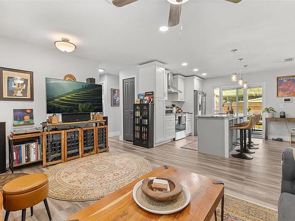 4th image of 3212 ORANOLE ROAD