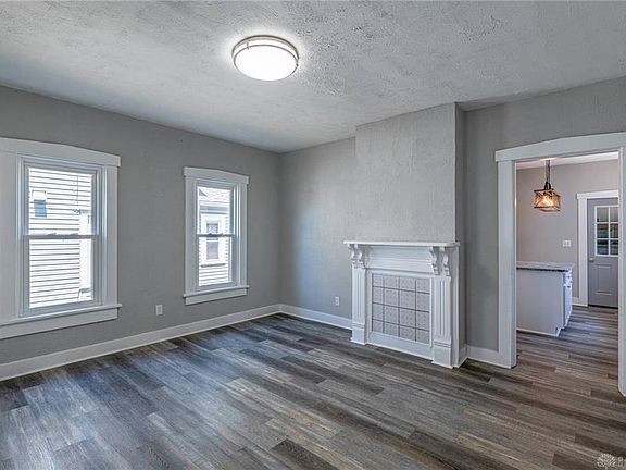 2nd image of 2110 Wayne Ave