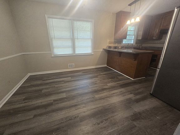 5th image of 4367 Pharr Ave