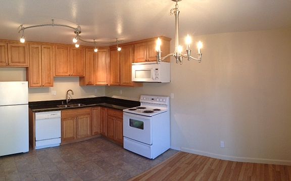 4th image of 1292 Grayson Ave
