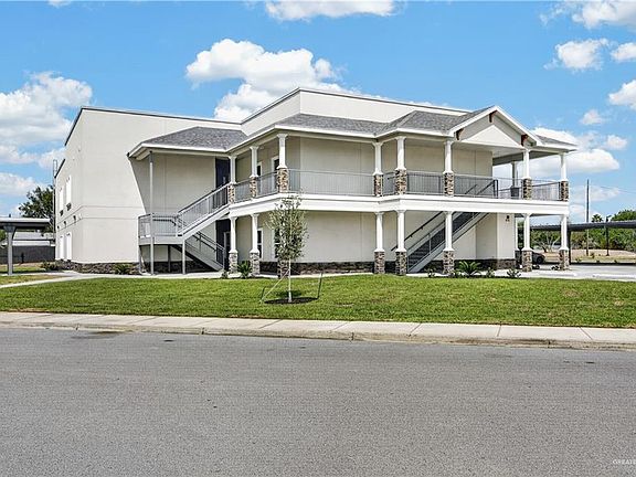 3rd image of 220 W Vfw Ave #7