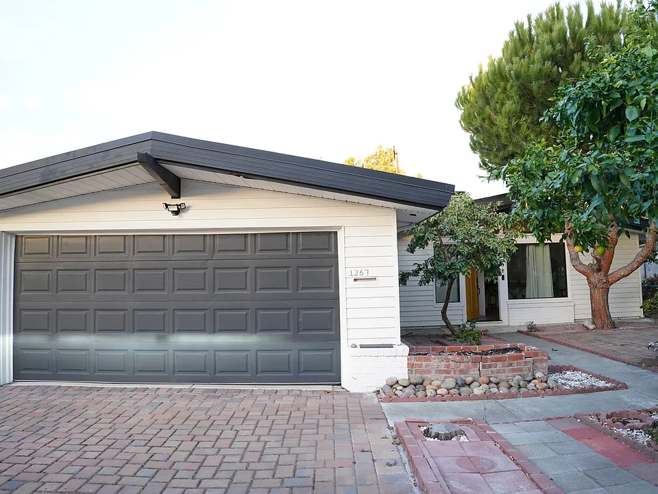 1267 Torrance Ave