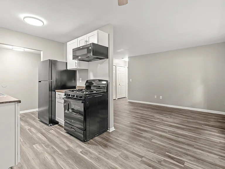 Country Meadows Apartments — Photo 9