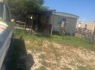 206 Farris St, Carlsbad, NM 88220