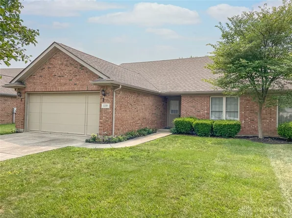 119 Brooke Woode Dr, Brookville, OH 45309