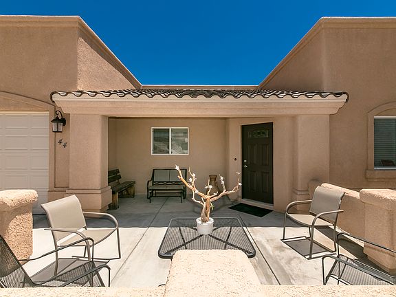 2nd image of 44 Sunchaser Ln