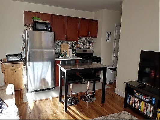 1st image of 25 Saint Nicholas Ter APT 7A